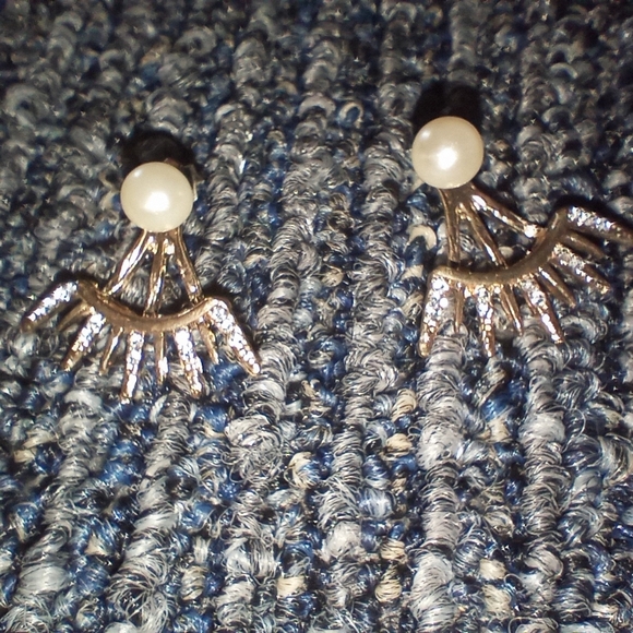 Faux Pearl Earrings w/Gorgeous Bling Earrings Jackets - Picture 4 of 12